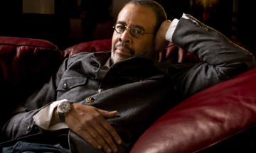 Stanley Clarke lounges on couch
